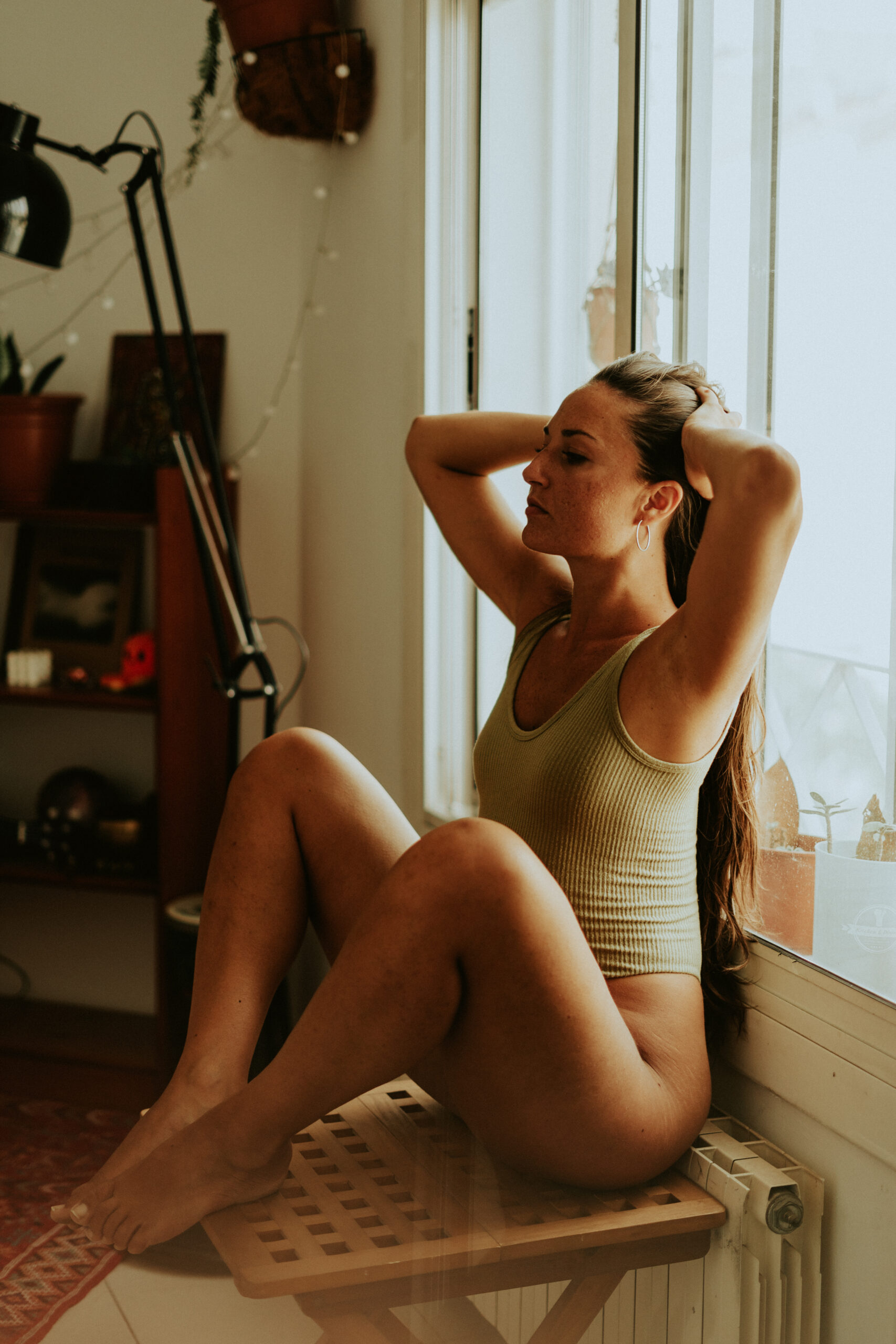 Sesión con modelo en interiores
