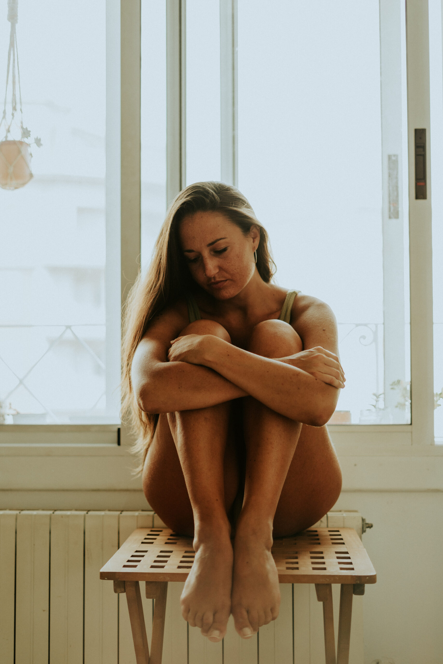 Sesión con modelo en interiores