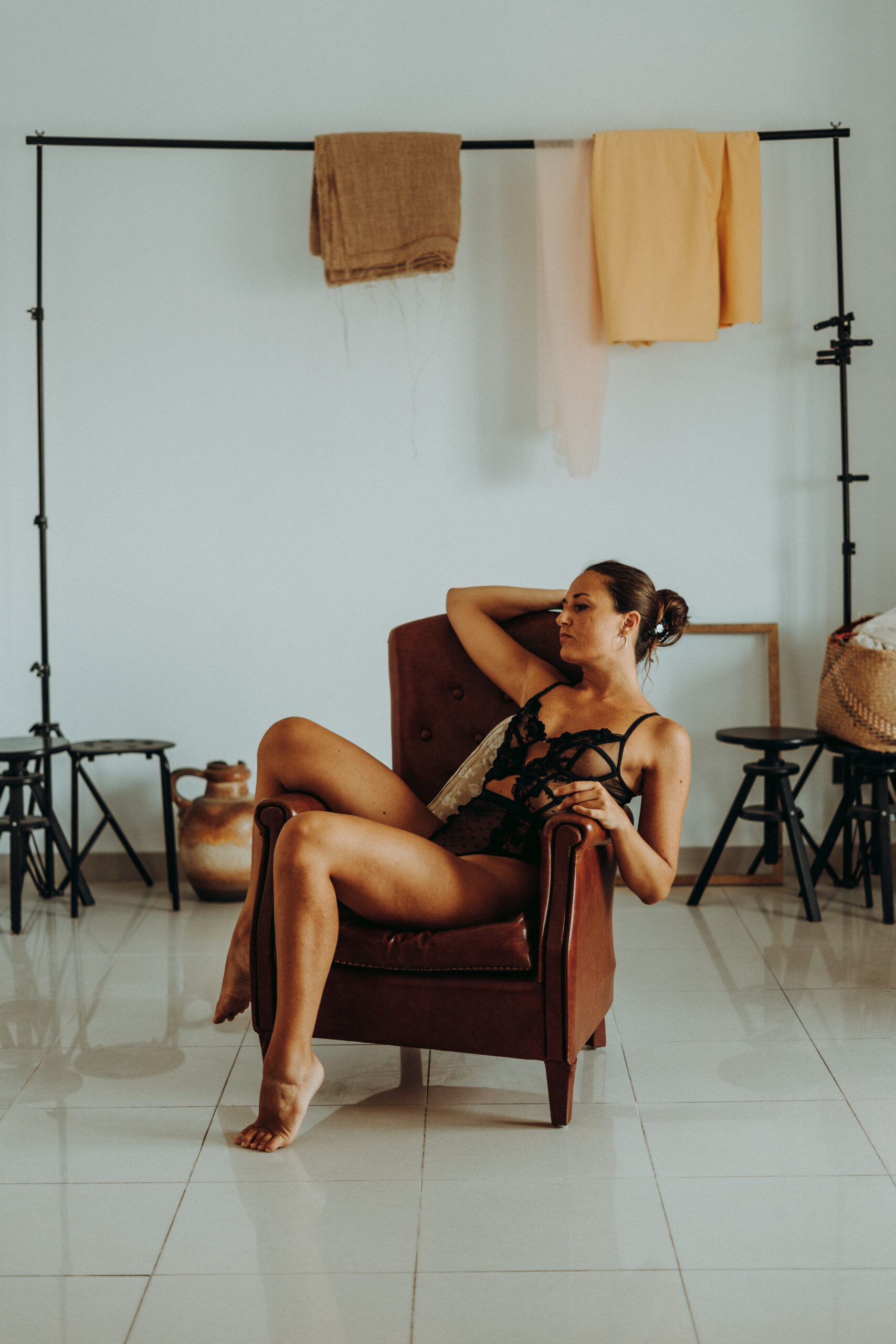 Sesión con modelo en interiores