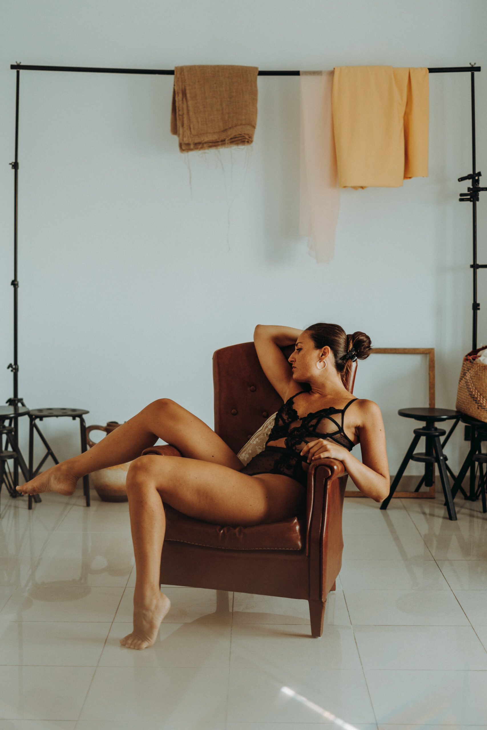 Sesión con modelo en interiores