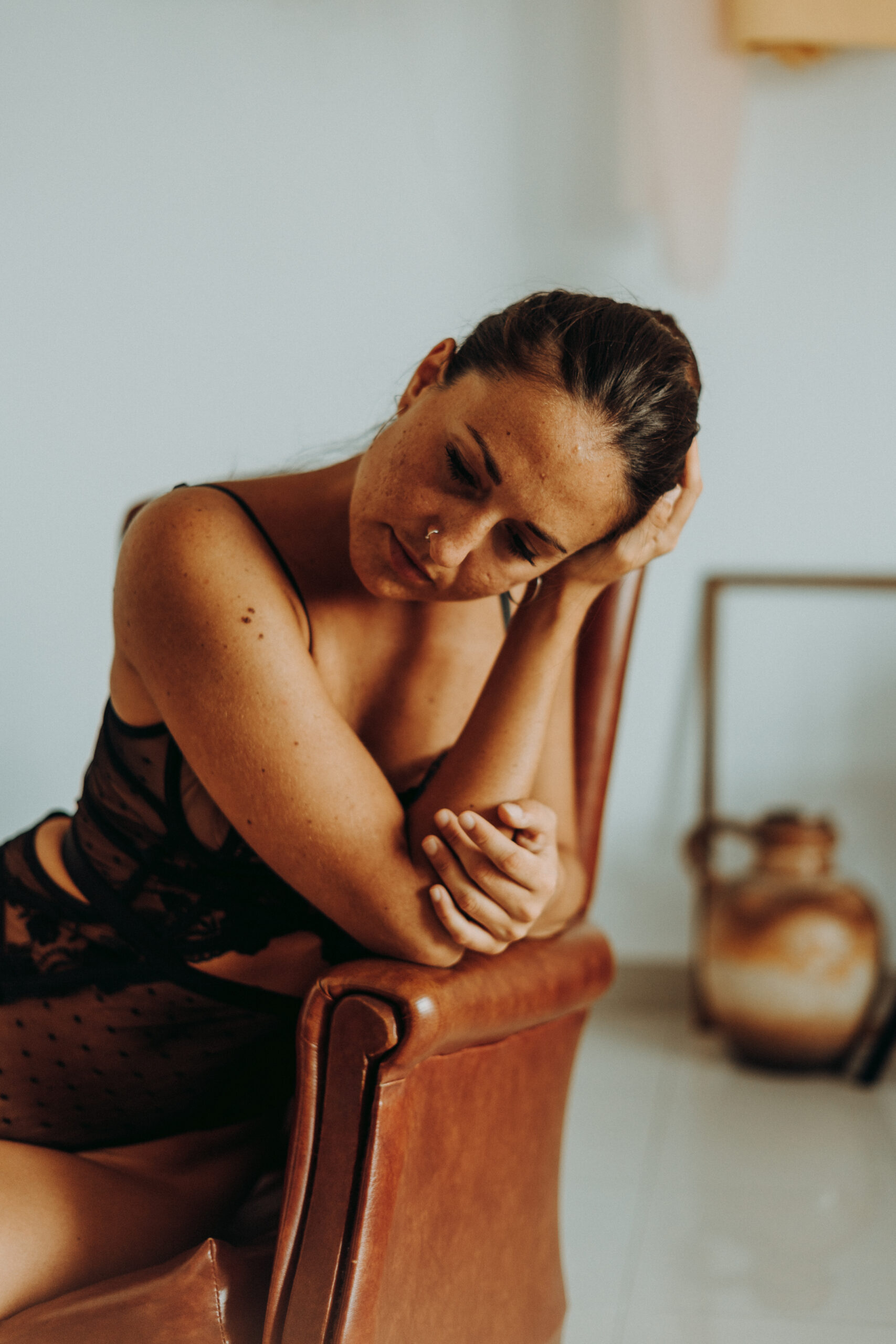 Sesión con modelo en interiores