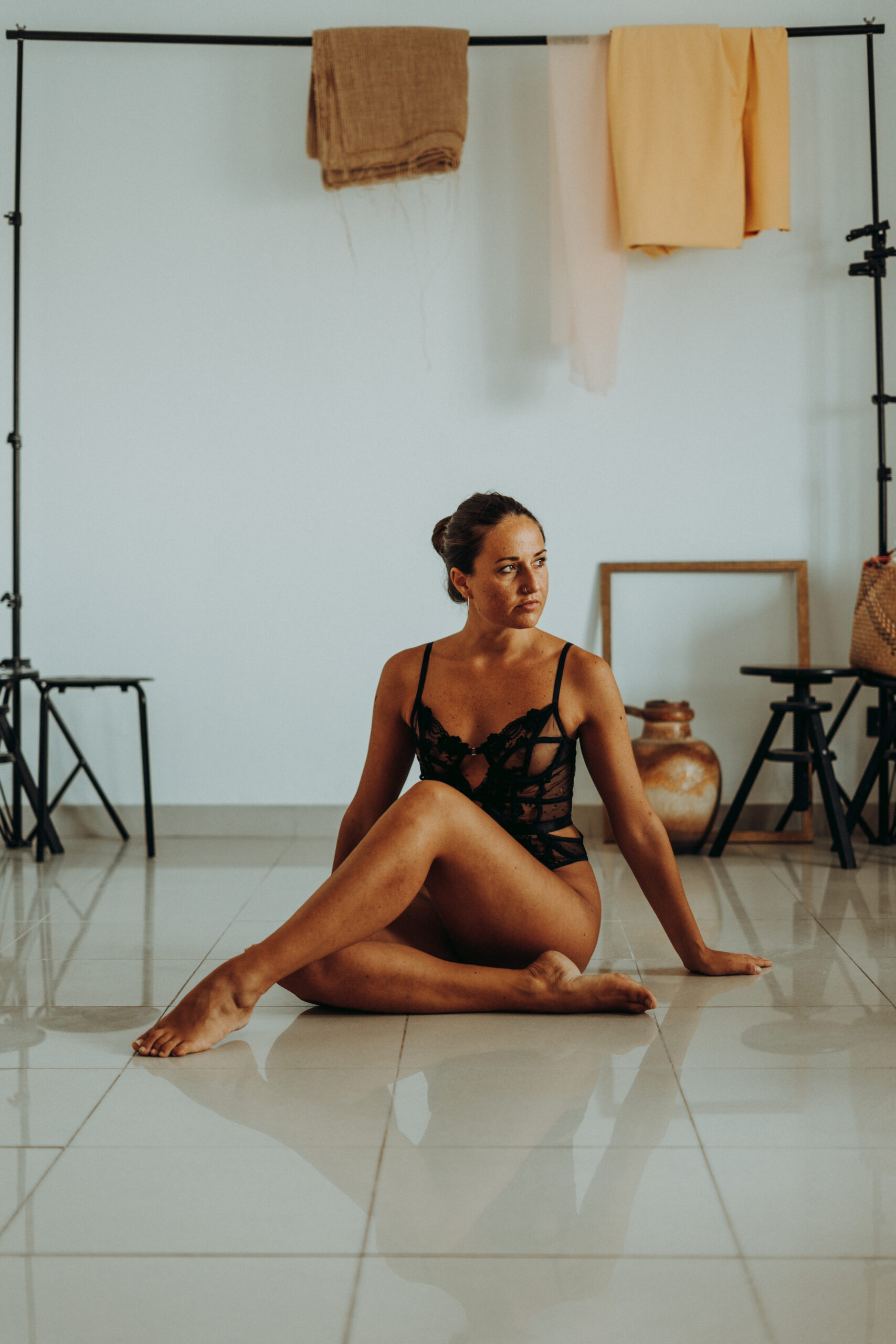 Sesión con modelo en interiores