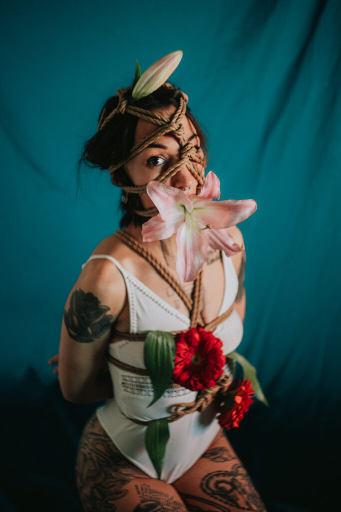 Sesión de shibari en estudio