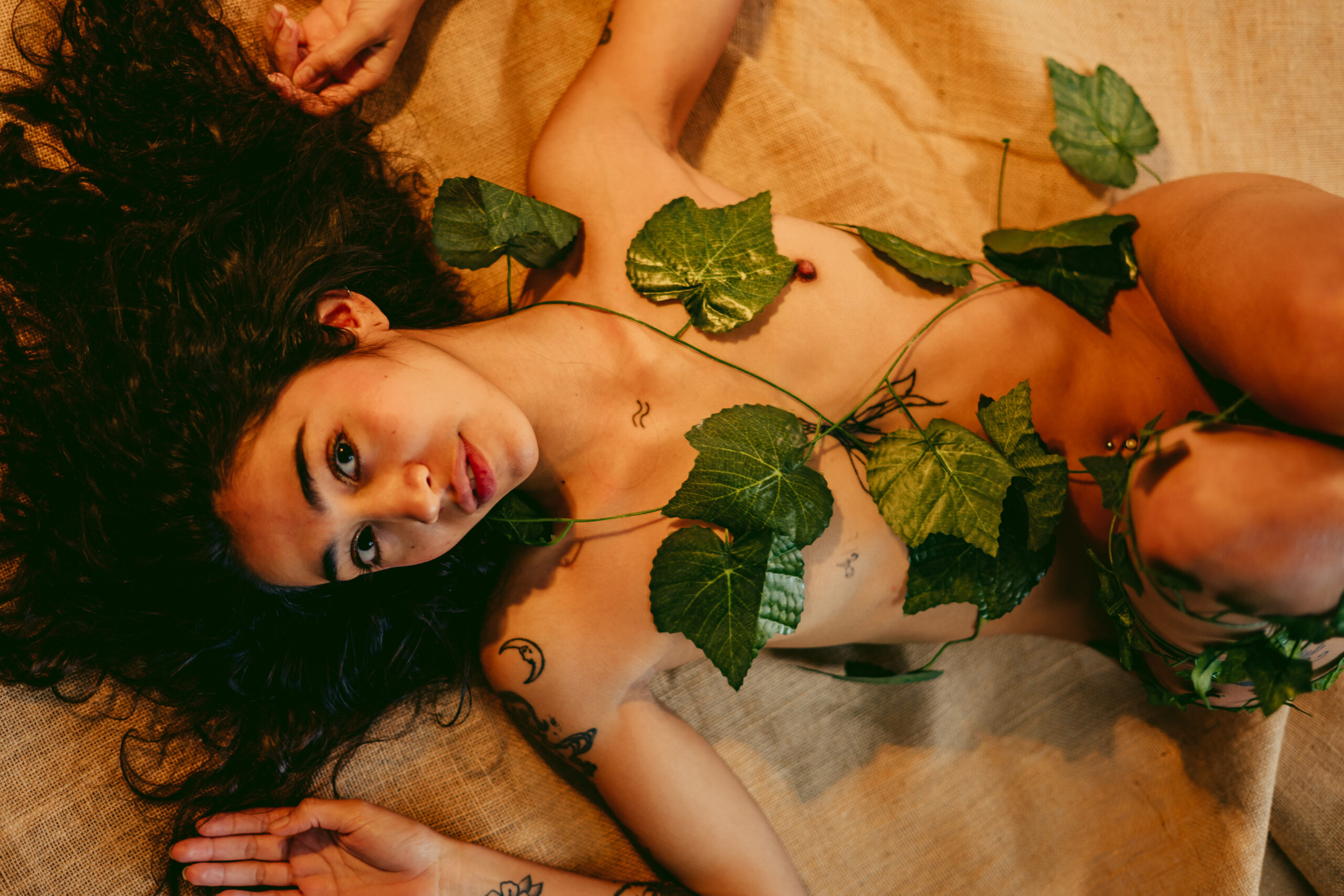 Sesión de fotos de desnudo en estudio