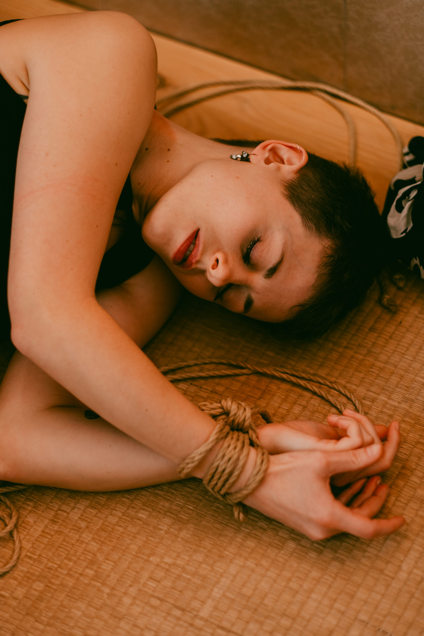 Sesión de fotos íntimas de shibari