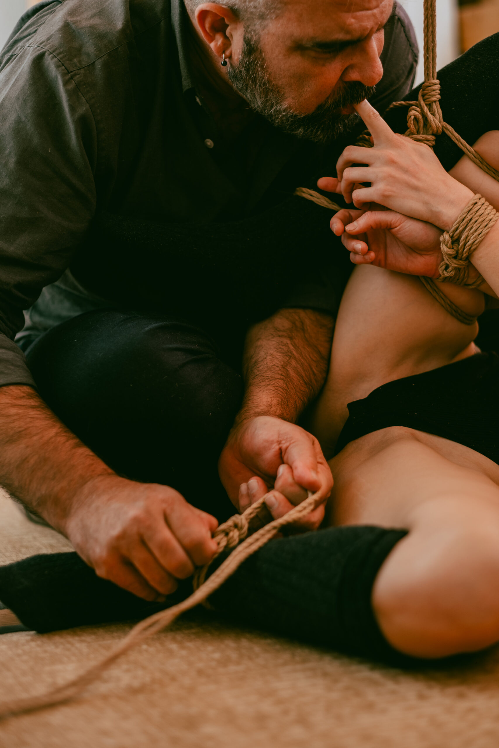 Sesión de fotos íntimas de shibari