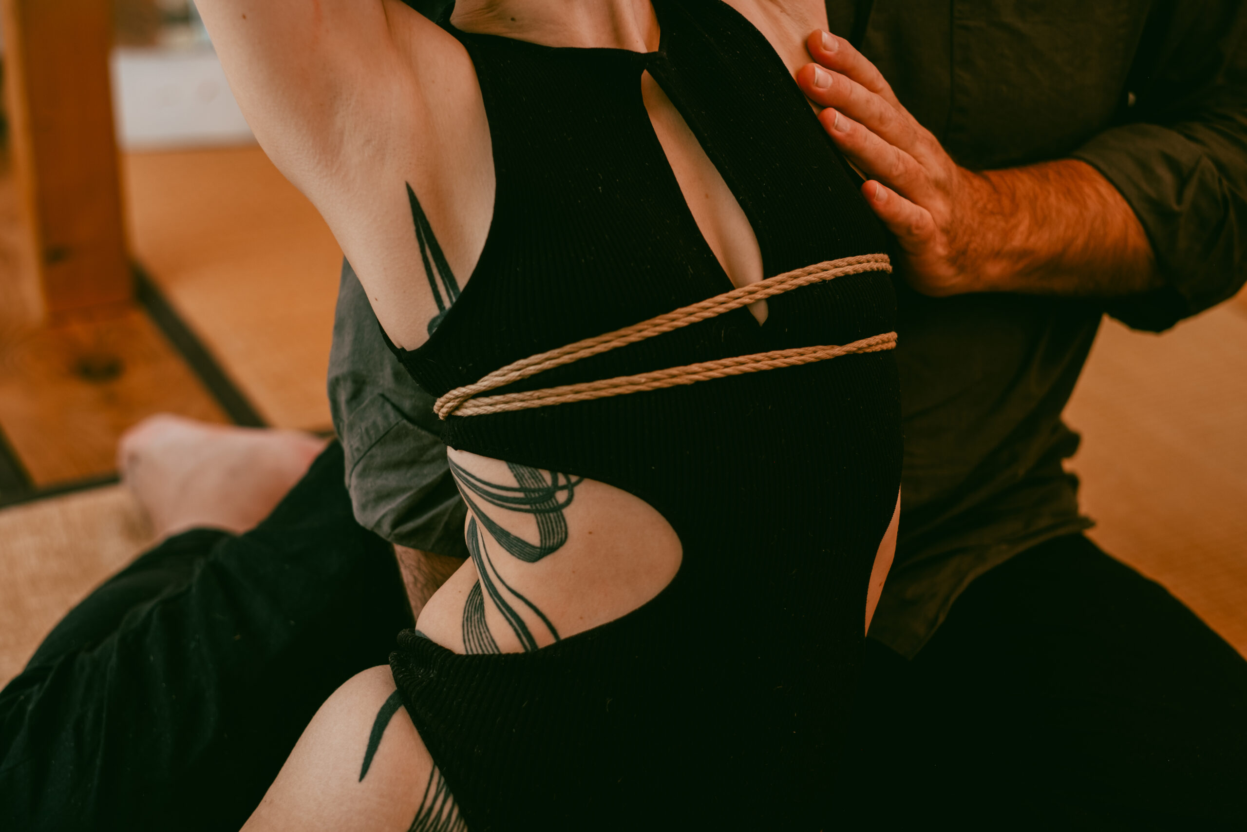 Sesión de fotos íntimas de shibari
