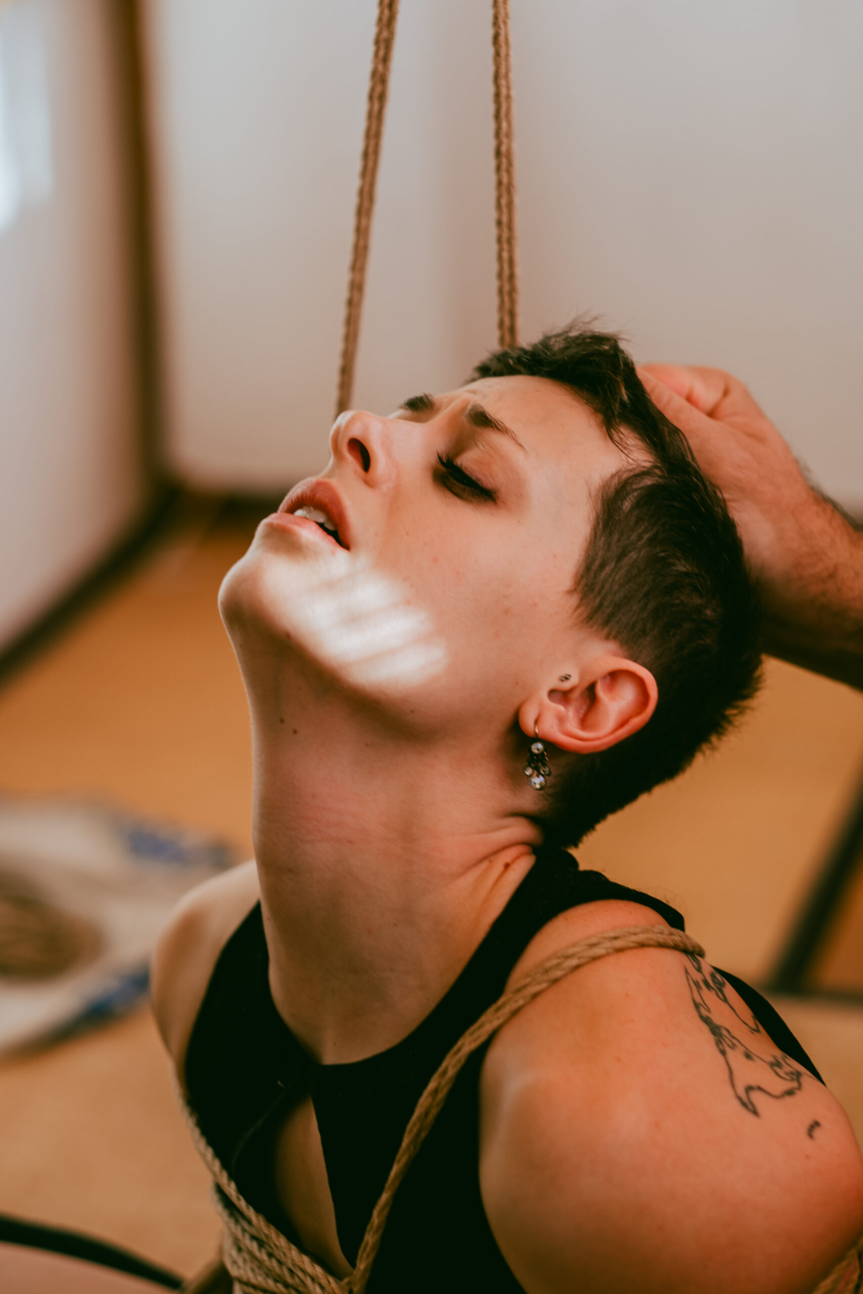 Sesión de fotos íntimas de shibari