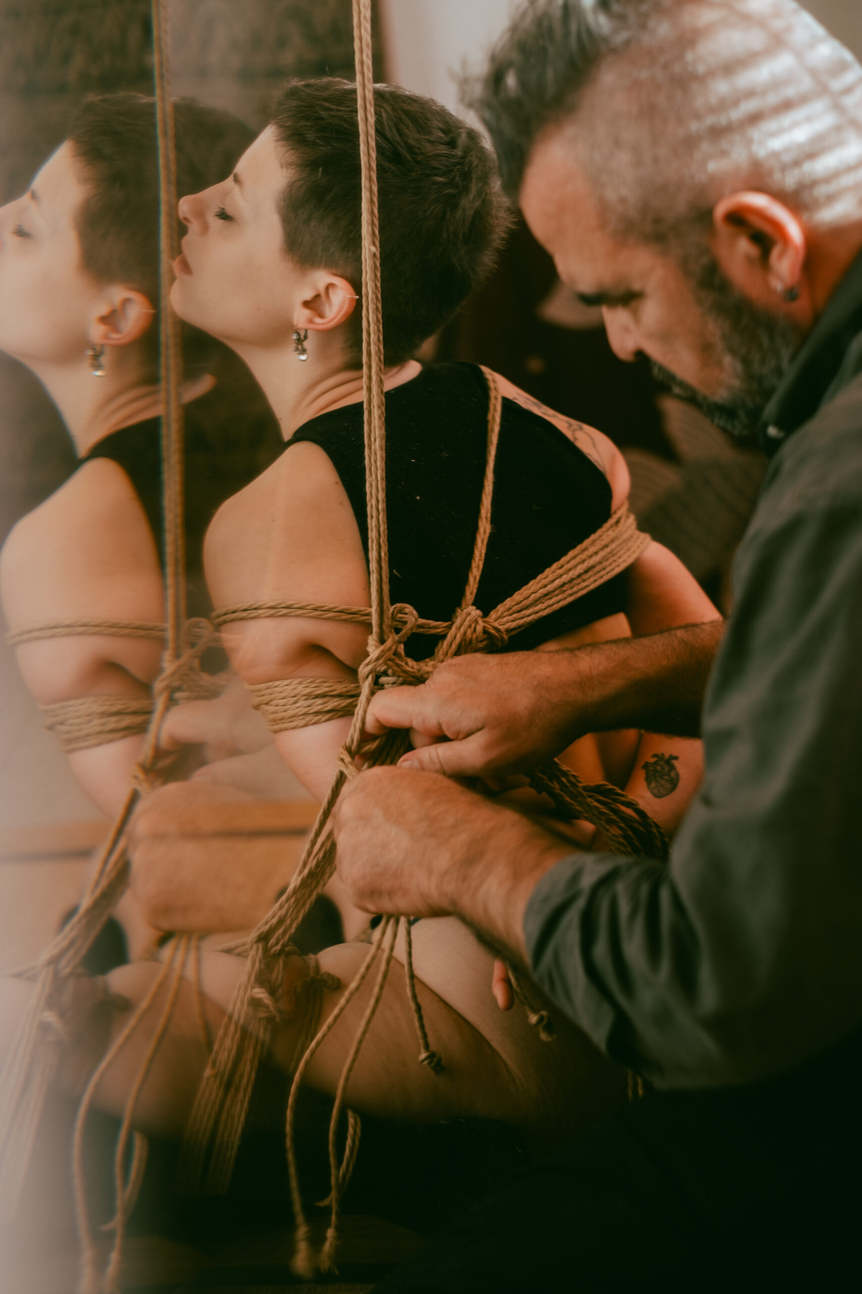 Sesión de fotos íntimas de shibari