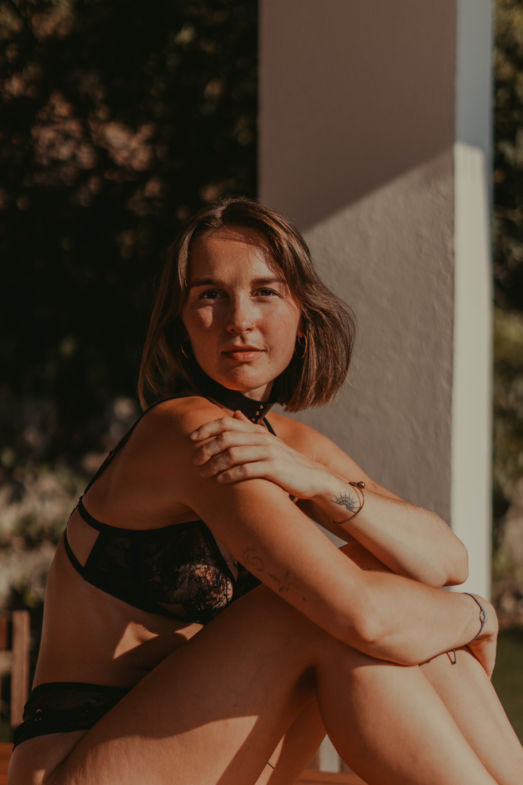 Intimate photoshoot in nature