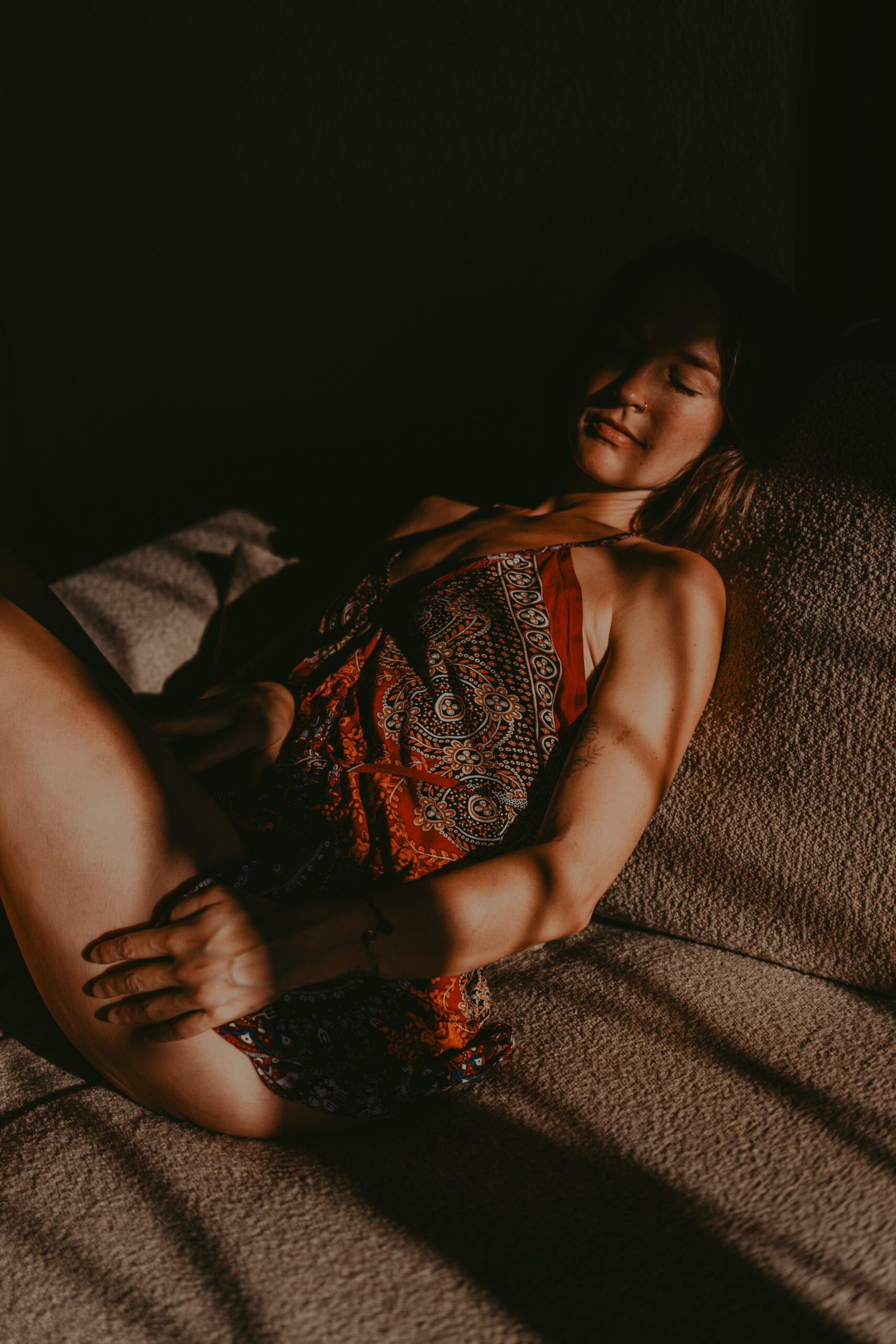 Intimate photoshoot in nature