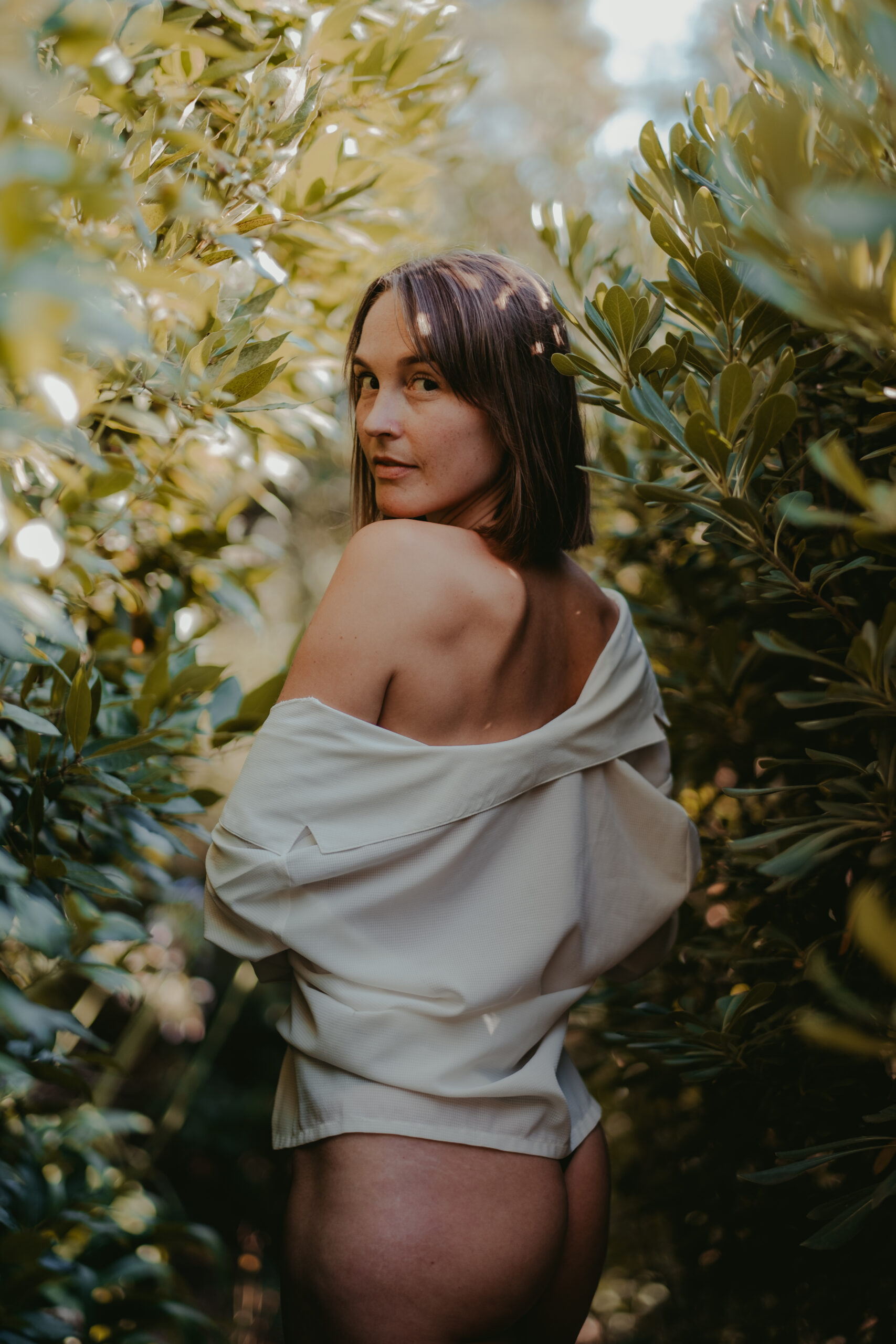 Intimate photoshoot in nature