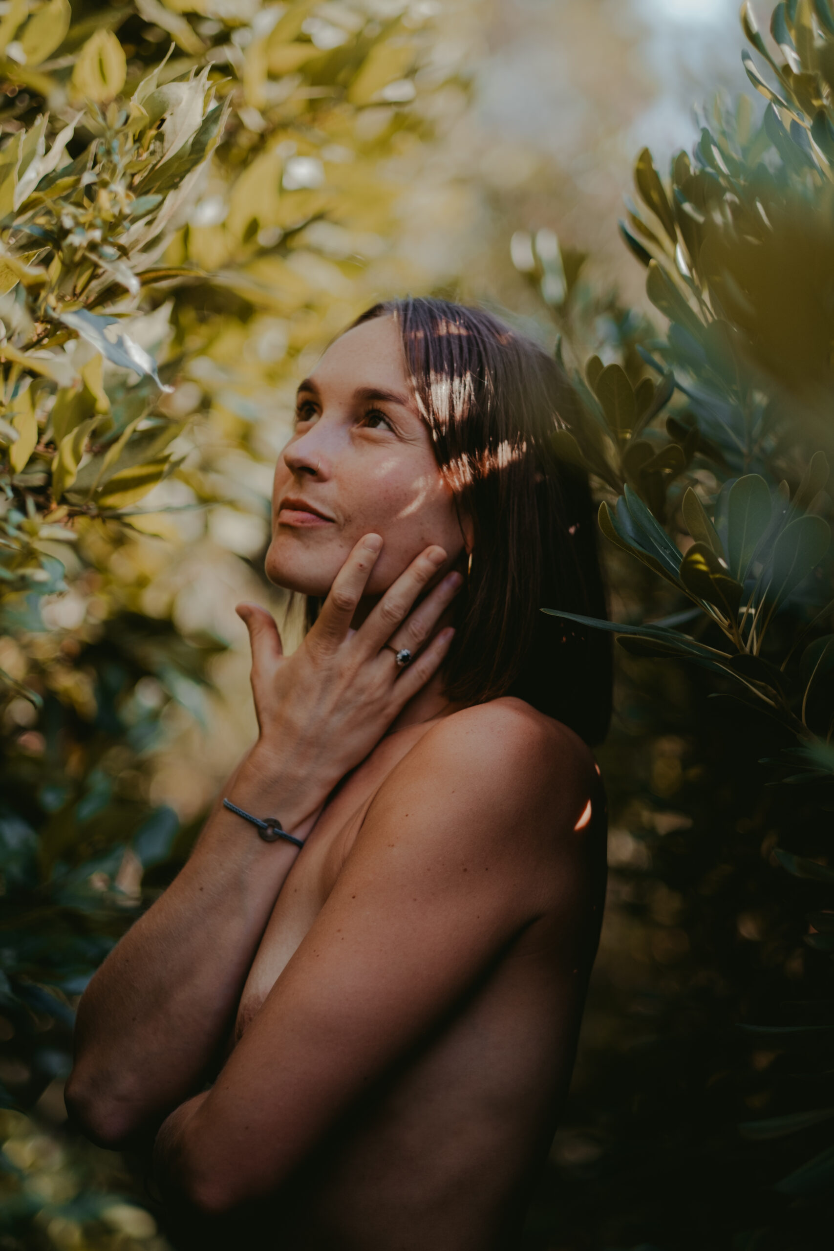 Intimate photoshoot in nature