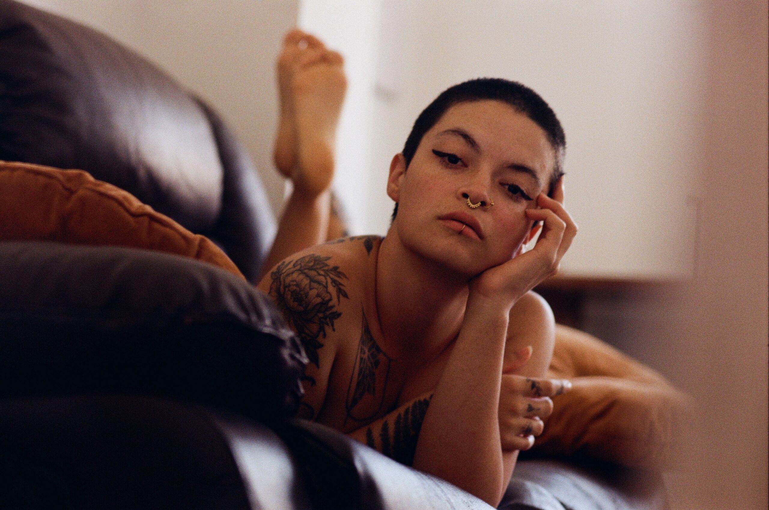 Sesión de fotos de desnudo analógica