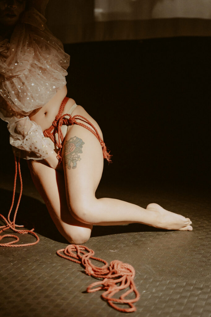 Photos during a shibari performance