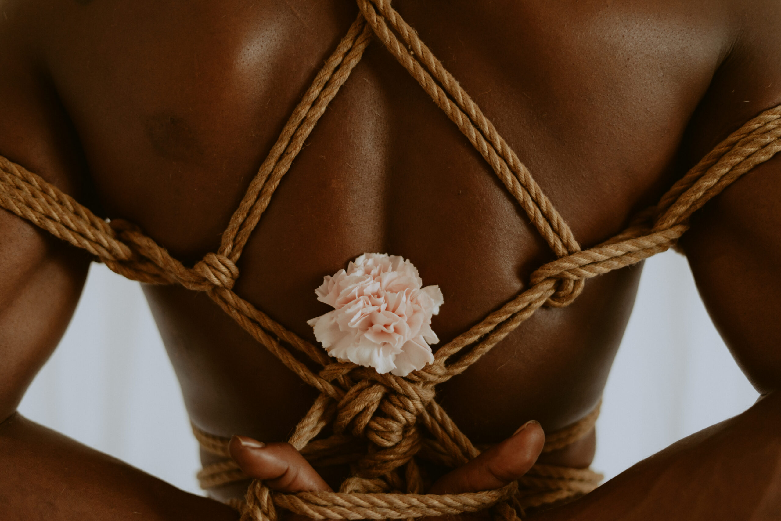 Sesión íntima y de shibari