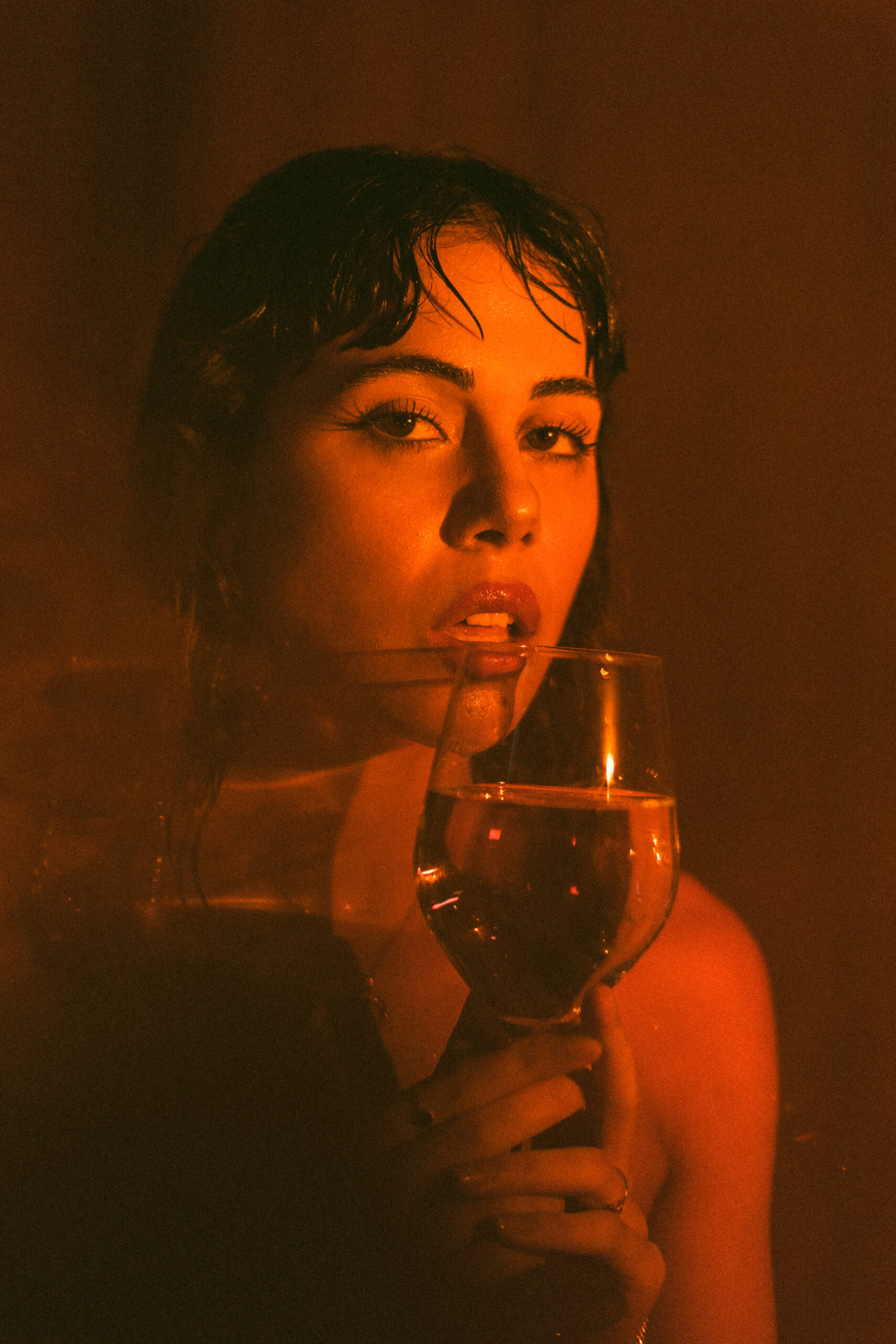 Intimate photo shoot with artificial light