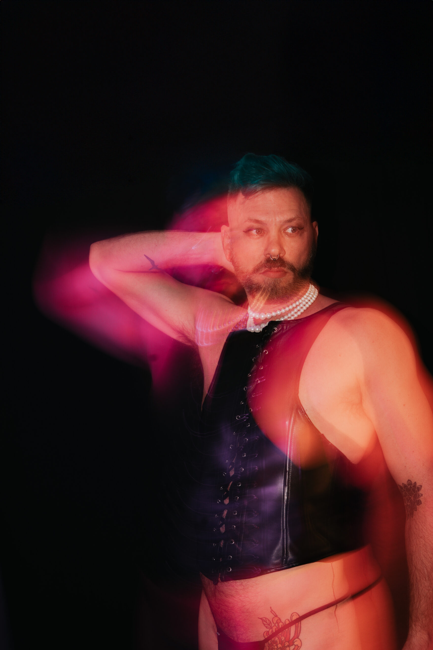 Sesión de fotos íntima con modelo masculino