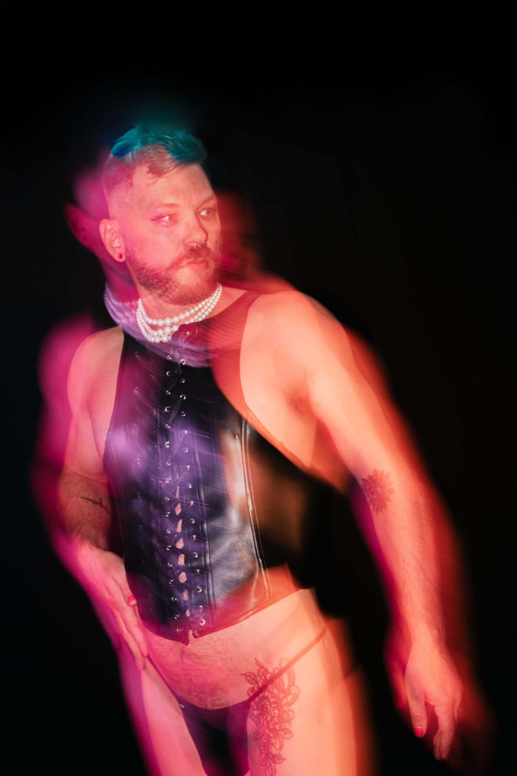 Sesión de fotos íntima con modelo masculino