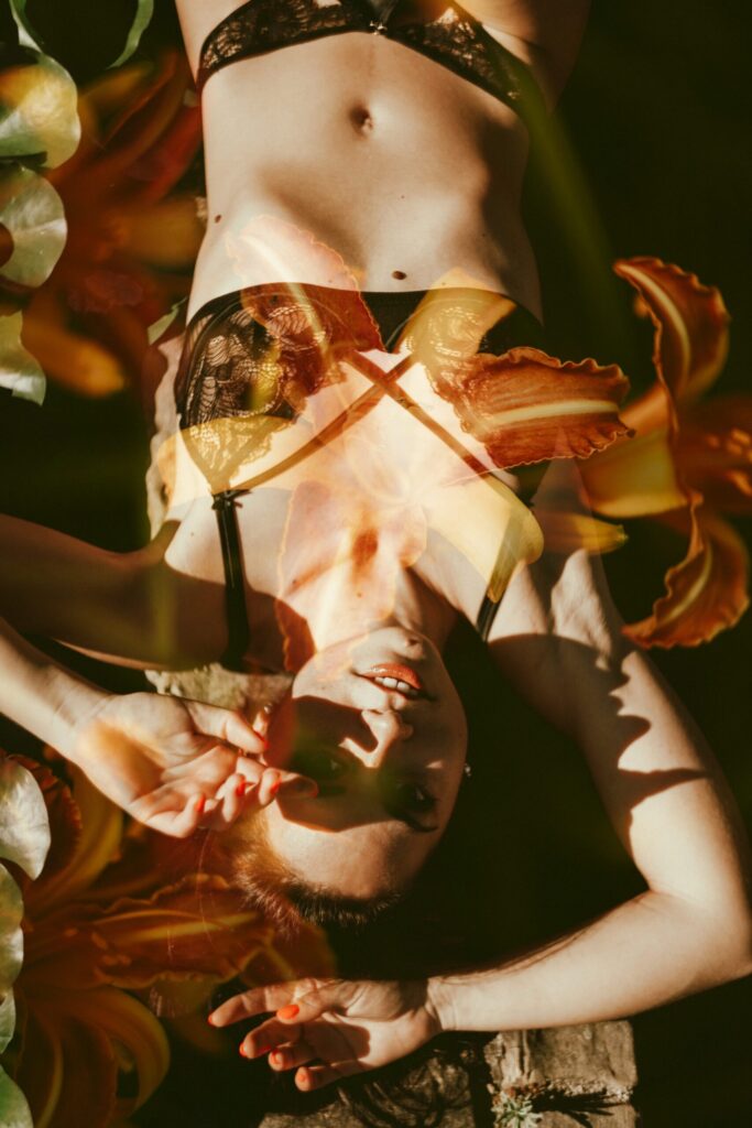 Sesión de fotos en lencería en exteriores