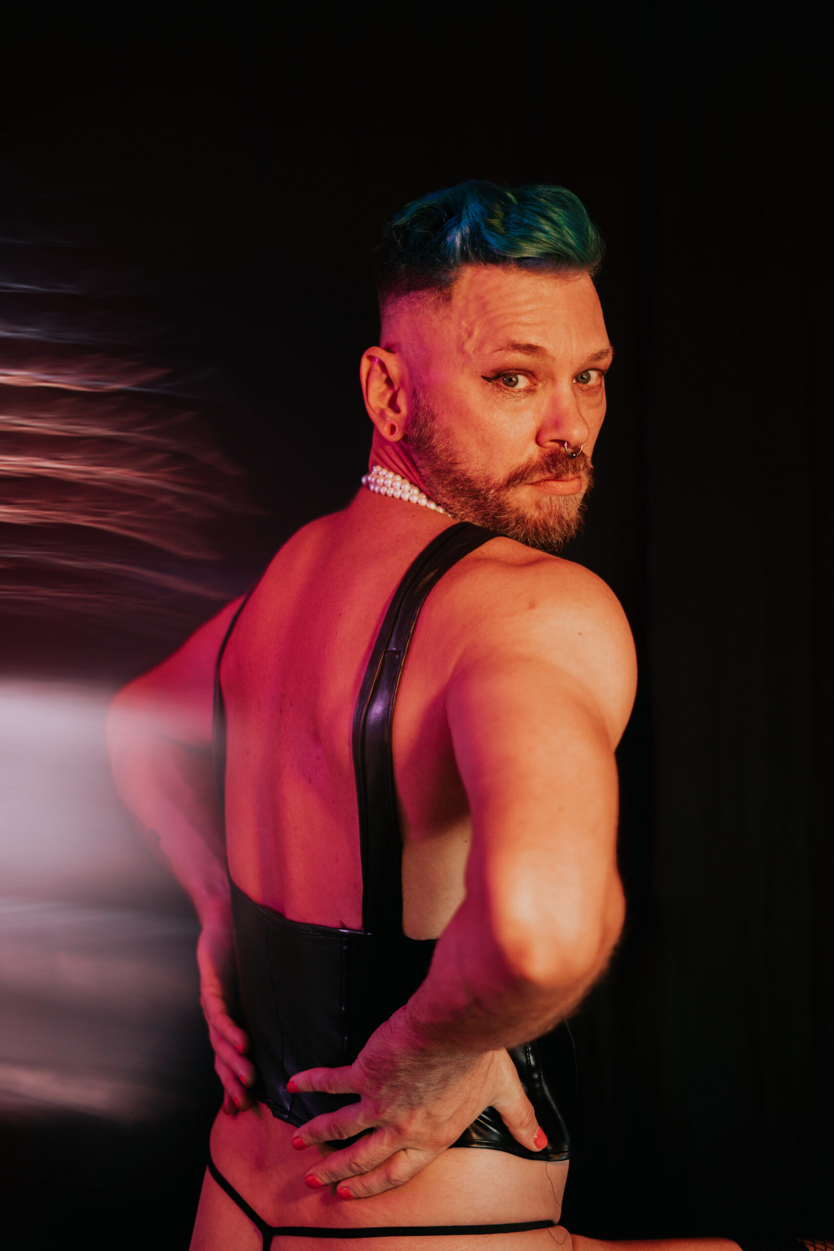 Sesión de fotos íntima con modelo masculino