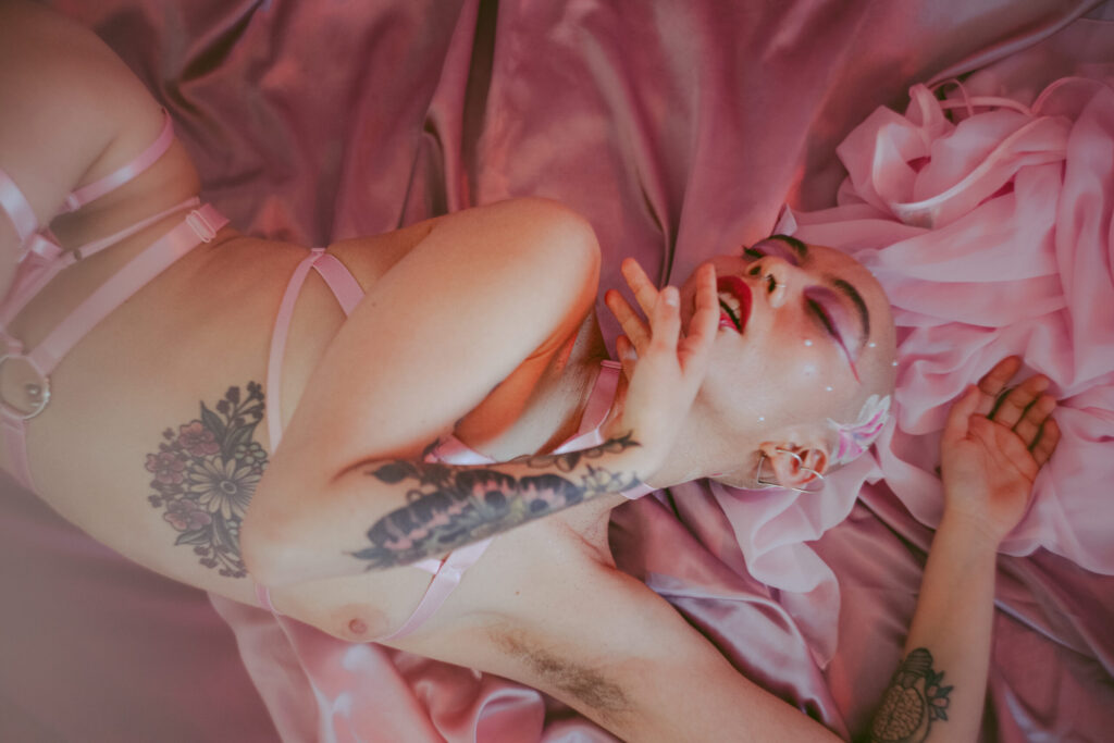 Sesión de fotos íntima en estudio