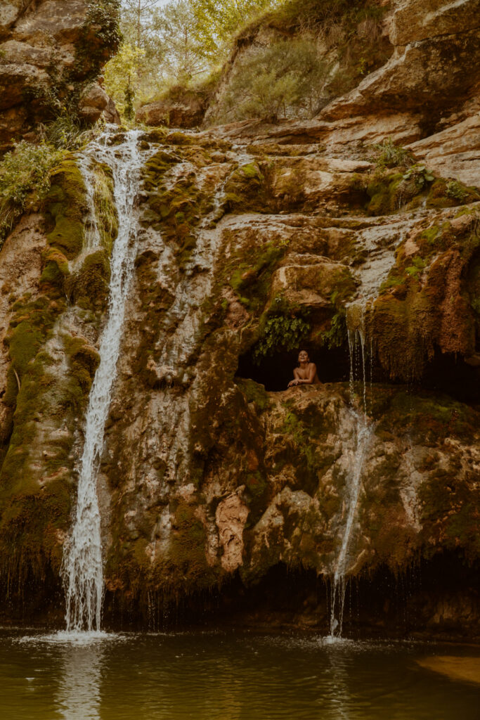 Intimate photoshoot in nature