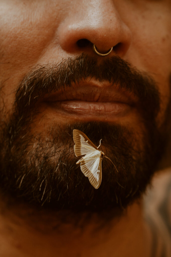 Intimate photoshoot in nature