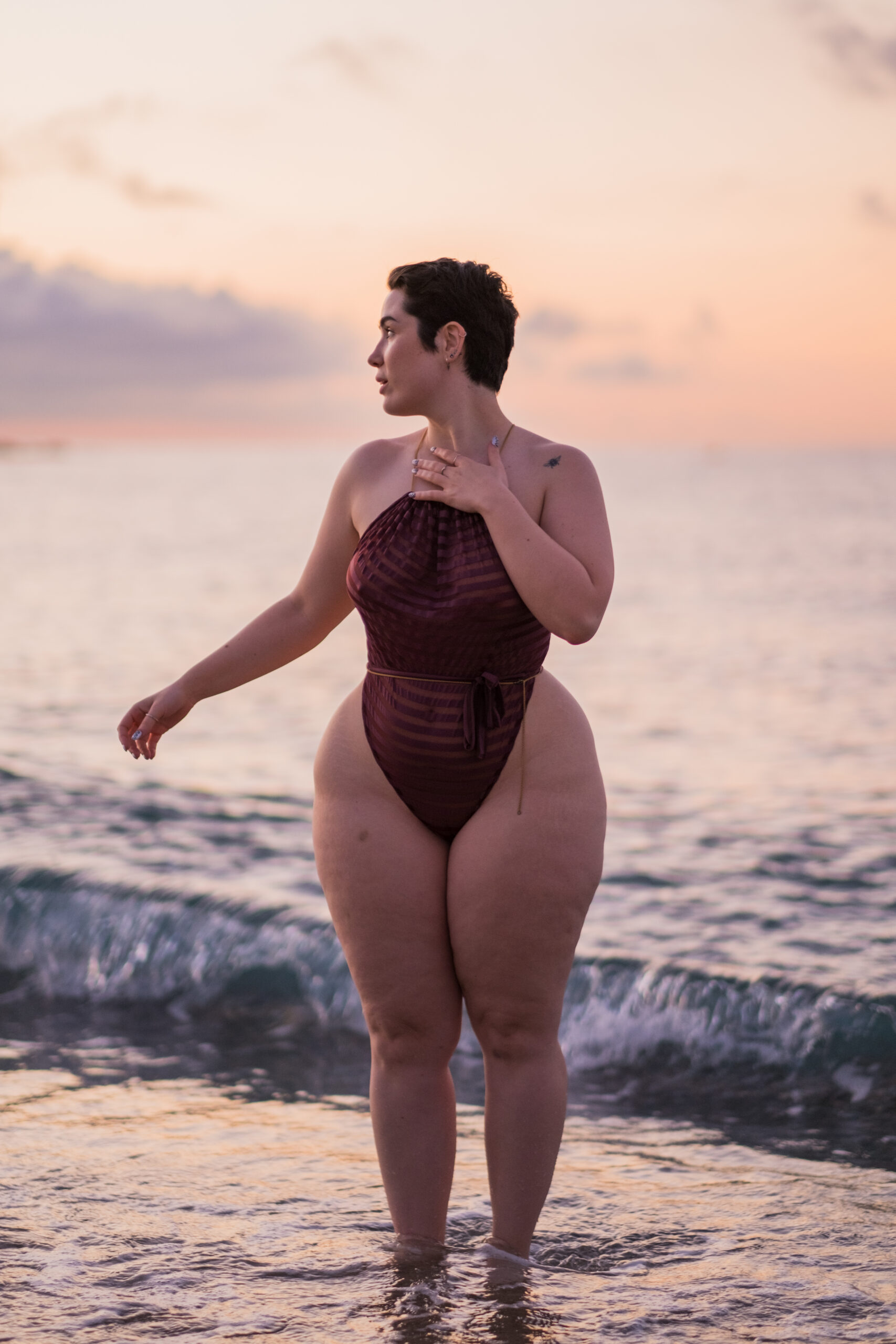 Nude photoshoot on the beach. Conscious photography workshop 