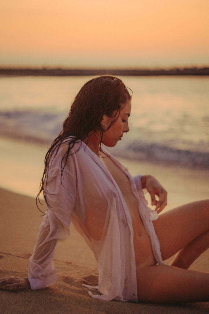 Sunrise photoshoot on the beach. Mindful photography workshop 