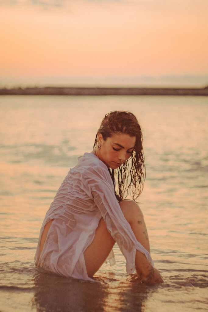 Sunrise photoshoot on the beach. Mindful photography workshop 